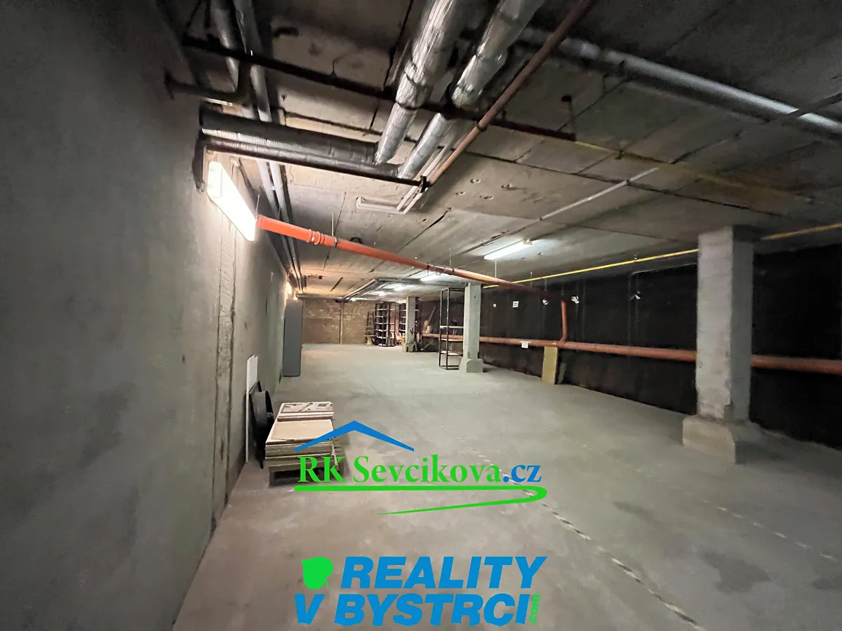 Pronájem skladového prostoru 236 m²